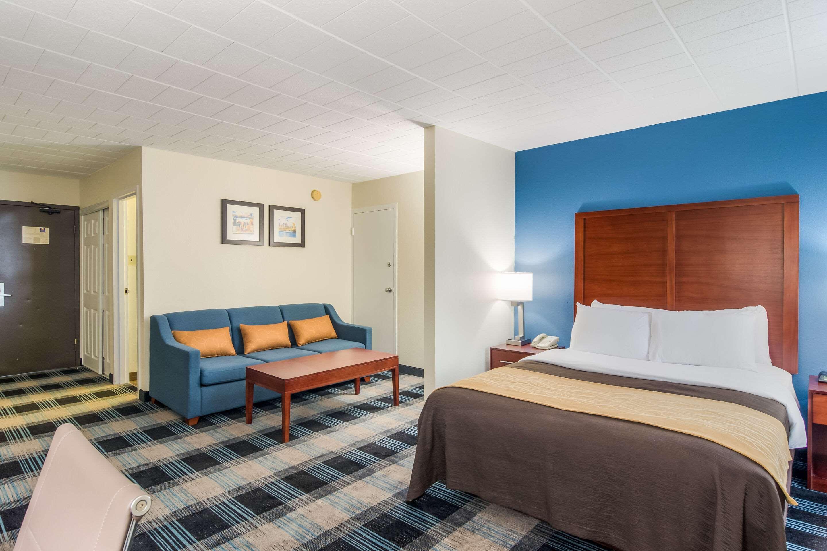 Mainstay Suites Verona Exterior photo