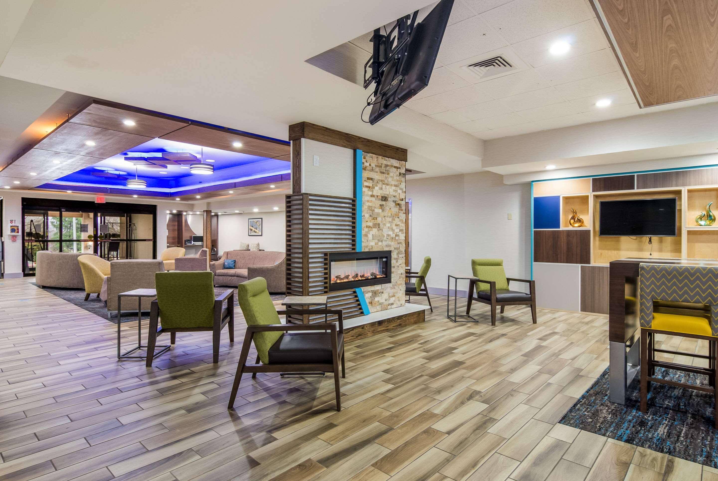 Mainstay Suites Verona Exterior photo